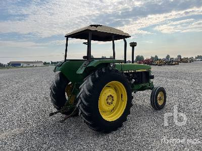 JOHN DEERE 2650 - Traktor: obrázok 3 JOHN DEERE 2650 - Traktor: obrázok 3