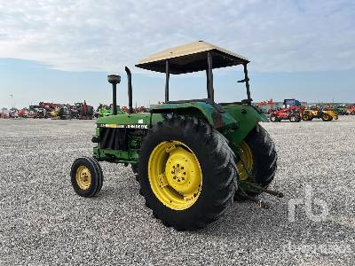 JOHN DEERE 2650 - Traktor: obrázok 2 JOHN DEERE 2650 - Traktor: obrázok 2