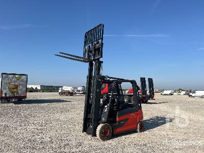 LINDE E30L-01 3000 kg - Elektrický vysokozdvižný vozík: obrázok 1 LINDE E30L-01 3000 kg - Elektrický vysokozdvižný vozík: obrázok 1