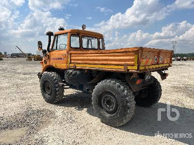 MERCEDES-BENZ UNIMOG 4x4 - Valníkový/ Plošinový nákladný automobil: obrázok 2 MERCEDES-BENZ UNIMOG 4x4 - Valníkový/ Plošinový nákladný automobil: obrázok 2