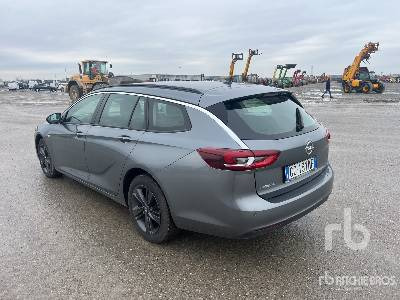 OPEL INSIGNA (Inoperable) - Automobil: obrázok 3 OPEL INSIGNA (Inoperable) - Automobil: obrázok 3
