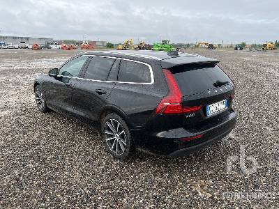 VOLVO V60 SW D3 AUTO MOMENTUM BUSINESS PRO N1 - Automobil: obrázok 2 VOLVO V60 SW D3 AUTO MOMENTUM BUSINESS PRO N1 - Automobil: obrázok 2