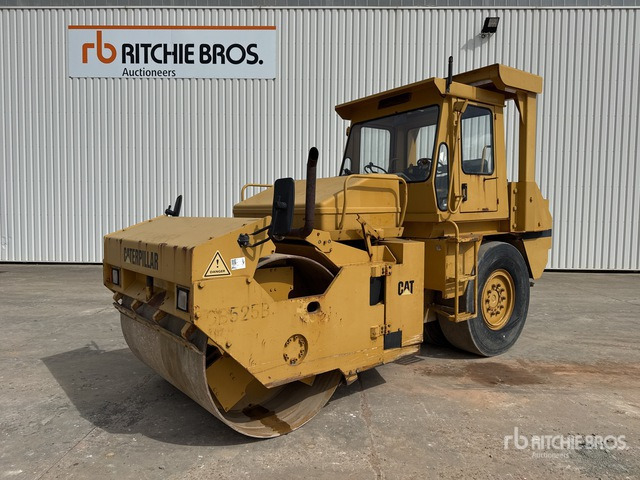 1992 Cat CB-525B Compacteur Monocylindre Smooth Drum Compactor - Kompaktor: obrázok 1 1992 Cat CB-525B Compacteur Monocylindre Smooth Drum Compactor - Kompaktor: obrázok 1