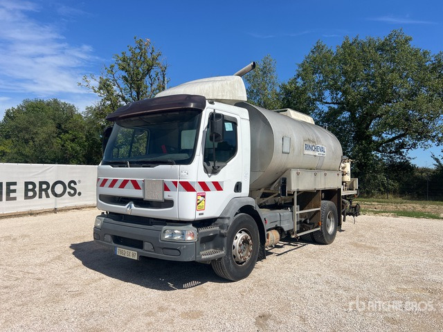 2000 Renault Premium 300 2000 Rincheval ECM 9500 L on 4x ... Asphalt Distributor Truck - Rozstrekovač živice: obrázok 2 2000 Renault Premium 300 2000 Rincheval ECM 9500 L on 4x ... Asphalt Distributor Truck - Rozstrekovač živice: obrázok 2