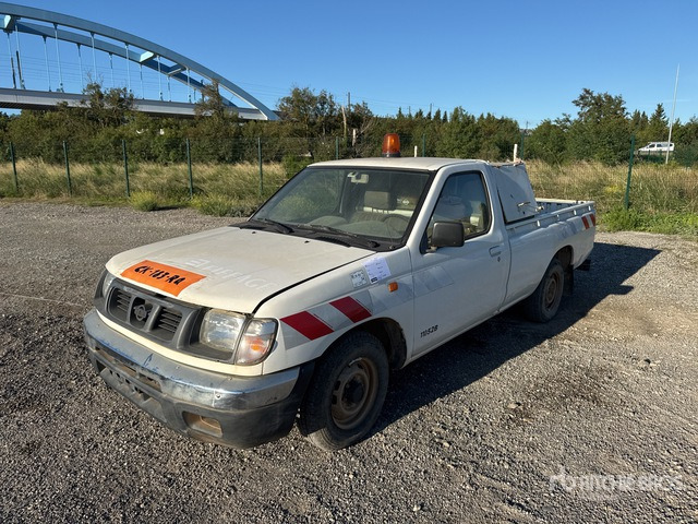 2001 Nissan 4x2 Pickup - Pick-up: obrázok 2 2001 Nissan 4x2 Pickup - Pick-up: obrázok 2