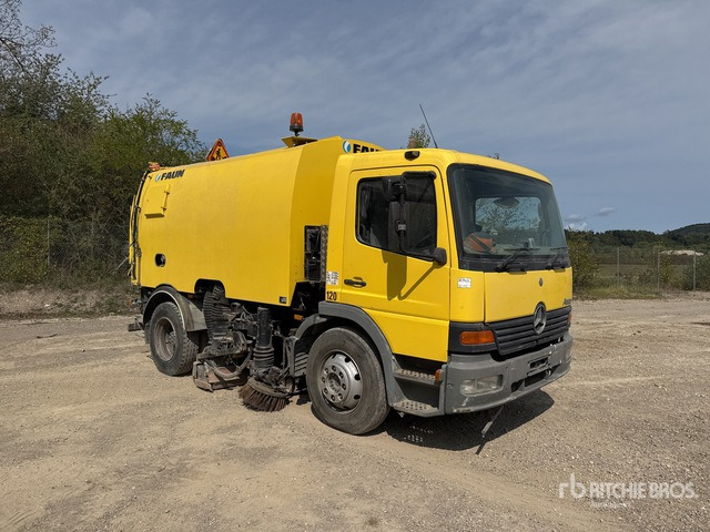 2002 Mercedes-Benz Atego 2001 Faun VIAJET 6 R/L on Balayeuse Sweeper Truck - Zametacie vozidlo: obrázok 2 2002 Mercedes-Benz Atego 2001 Faun VIAJET 6 R/L on Balayeuse Sweeper Truck - Zametacie vozidlo: obrázok 2