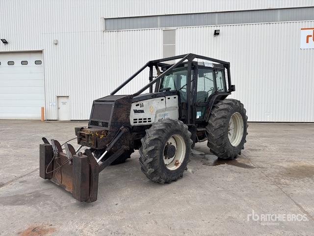 2003 Valmet 8950HI 4x4 Tracteur Agricole 4WD Tractor - Traktor: obrázok 2 2003 Valmet 8950HI 4x4 Tracteur Agricole 4WD Tractor - Traktor: obrázok 2