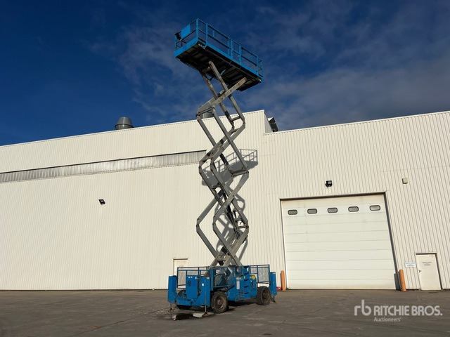2007 Genie GS4390 4x4 Nacelle Ciseaux Diesel Scissor Lift - Samohybná plošiny: obrázok 4 2007 Genie GS4390 4x4 Nacelle Ciseaux Diesel Scissor Lift - Samohybná plošiny: obrázok 4