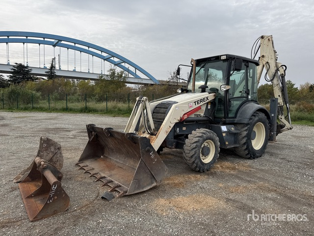 2007 Terex 820 4x4 Chargeuse Pelleteuse Backhoe Loader - Rýpadlo-nakladač: obrázok 1 2007 Terex 820 4x4 Chargeuse Pelleteuse Backhoe Loader - Rýpadlo-nakladač: obrázok 1