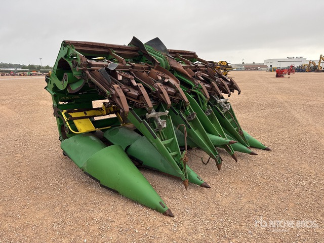 2008 John Deere 194-608CF-JD Cueilleur A Mais 8 Rangs 8 Row Corn Combine Harvester - Kukuričný adaptér: obrázok 1 2008 John Deere 194-608CF-JD Cueilleur A Mais 8 Rangs 8 Row Corn Combine Harvester - Kukuričný adaptér: obrázok 1