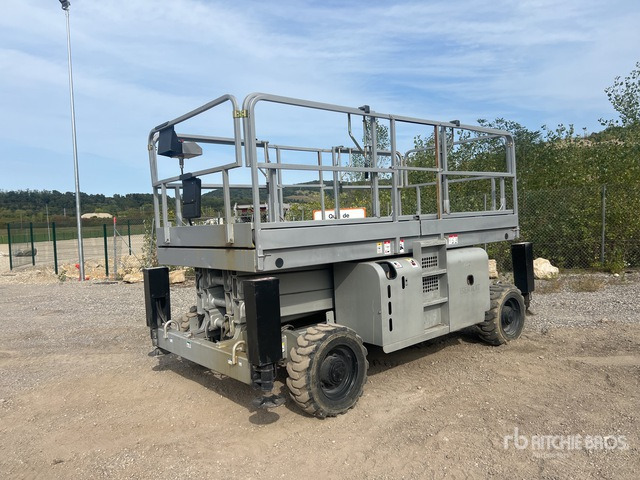 2009 Haulotte H12SX 4x4 Diesel Nacelle Ciseau Scissor Lift - Samohybná plošiny: obrázok 2 2009 Haulotte H12SX 4x4 Diesel Nacelle Ciseau Scissor Lift - Samohybná plošiny: obrázok 2