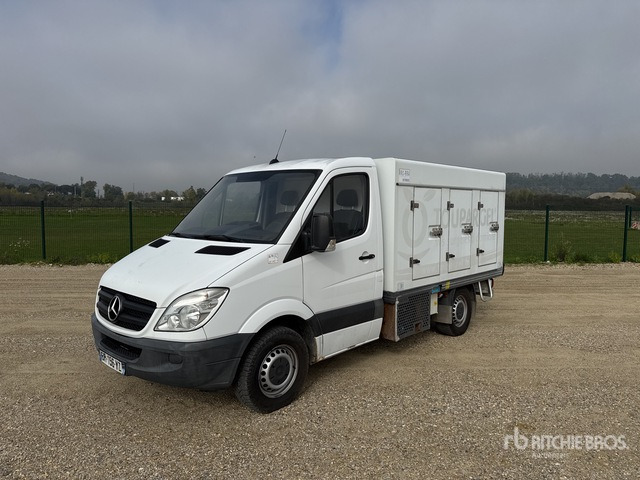 2011 Mercedes-Benz Sprinter 4x2 Camion Frigorifique 4x2 Refrigerated Truck - Chladirenské nákladné vozidlo: obrázok 1 2011 Mercedes-Benz Sprinter 4x2 Camion Frigorifique 4x2 Refrigerated Truck - Chladirenské nákladné vozidlo: obrázok 1