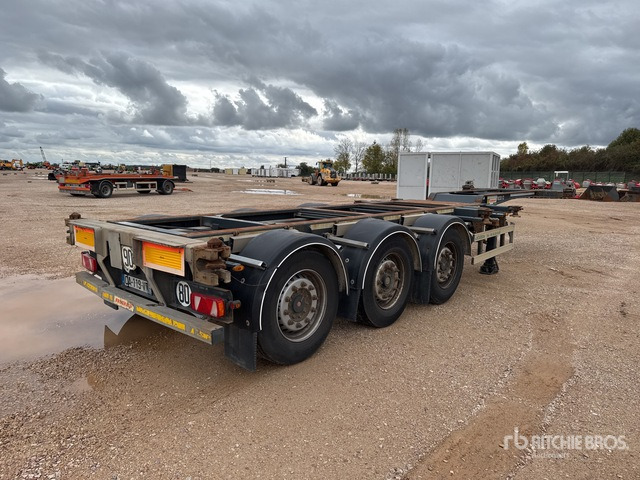 2012 Fruehauf D.0033.06.02 Tri/A Remorque Porte-Conteneur ... Container Trailer - Príves preprava kontajnerov/ Výmenná nadstavba: obrázok 3 2012 Fruehauf D.0033.06.02 Tri/A Remorque Porte-Conteneur ... Container Trailer - Príves preprava kontajnerov/ Výmenná nadstavba: obrázok 3
