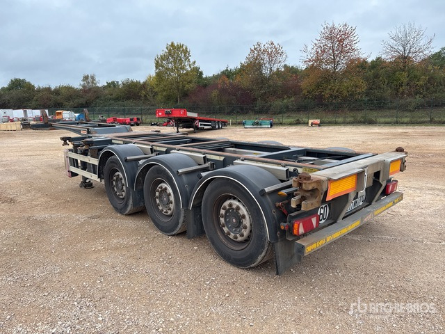 2012 Fruehauf Tri/A Semi-Remorque Porte-Conte ... Container Trailer - Príves preprava kontajnerov/ Výmenná nadstavba: obrázok 2 2012 Fruehauf Tri/A Semi-Remorque Porte-Conte ... Container Trailer - Príves preprava kontajnerov/ Výmenná nadstavba: obrázok 2