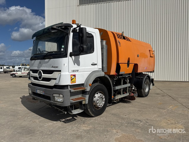 2012 Mercedes-Benz AXOR 1829 Eurovoirie on Balayeuse Sweeper Truck - Zametacie vozidlo: obrázok 2 2012 Mercedes-Benz AXOR 1829 Eurovoirie on Balayeuse Sweeper Truck - Zametacie vozidlo: obrázok 2