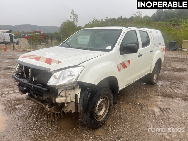 2013 Isuzu D-MAX 4x4 Dual Cab (Inoperable) Pickup - Pick-up: obrázok 2 2013 Isuzu D-MAX 4x4 Dual Cab (Inoperable) Pickup - Pick-up: obrázok 2
