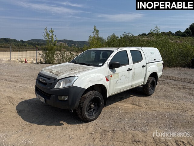 2013 Isuzu D-Max 4x4 Extended Cab (Inoperable) Pickup - Pick-up: obrázok 2 2013 Isuzu D-Max 4x4 Extended Cab (Inoperable) Pickup - Pick-up: obrázok 2