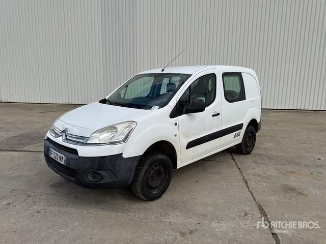 2014 Citroen Berlingo Dangel 4x4 Vehicule Utilitaire Cargo Van - Malá dodávka: obrázok 2 2014 Citroen Berlingo Dangel 4x4 Vehicule Utilitaire Cargo Van - Malá dodávka: obrázok 2