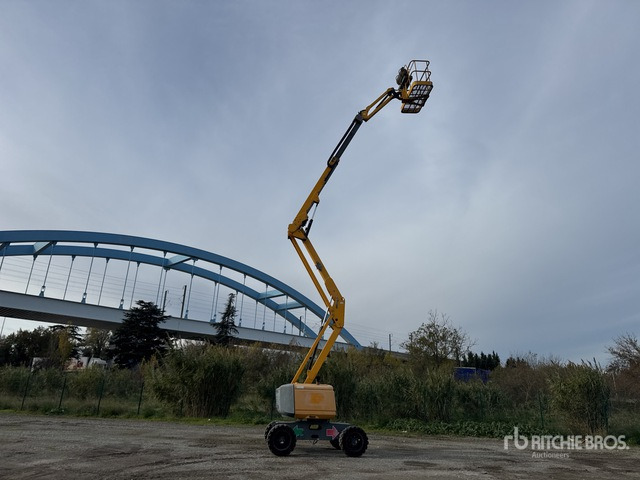 2015 Haulotte HA16RTJ 4WD Diesel Nacelle Articulee Articulating Boom Lift - Kĺbová pracovná plošina: obrázok 2 2015 Haulotte HA16RTJ 4WD Diesel Nacelle Articulee Articulating Boom Lift - Kĺbová pracovná plošina: obrázok 2