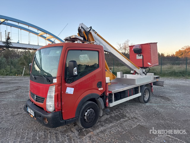 2015 Renault Maxity 2015 Multitel 145 ALU 16 m on 4 ... Bucket Truck - Automobilová plošina: obrázok 2 2015 Renault Maxity 2015 Multitel 145 ALU 16 m on 4 ... Bucket Truck - Automobilová plošina: obrázok 2
