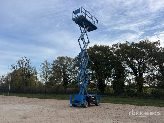 2017 Genie GS-3369RT 4x4 Diesel Nacelle Ciseau Scissor Lift - Samohybná plošiny: obrázok 3 2017 Genie GS-3369RT 4x4 Diesel Nacelle Ciseau Scissor Lift - Samohybná plošiny: obrázok 3