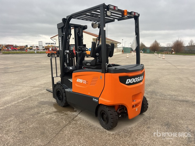 2023 Doosan B25X-7 PLUS 2500 kg Chariot Elevateur Elect ... Electric Forklift - Elektrický vysokozdvižný vozík: obrázok 4 2023 Doosan B25X-7 PLUS 2500 kg Chariot Elevateur Elect ... Electric Forklift - Elektrický vysokozdvižný vozík: obrázok 4