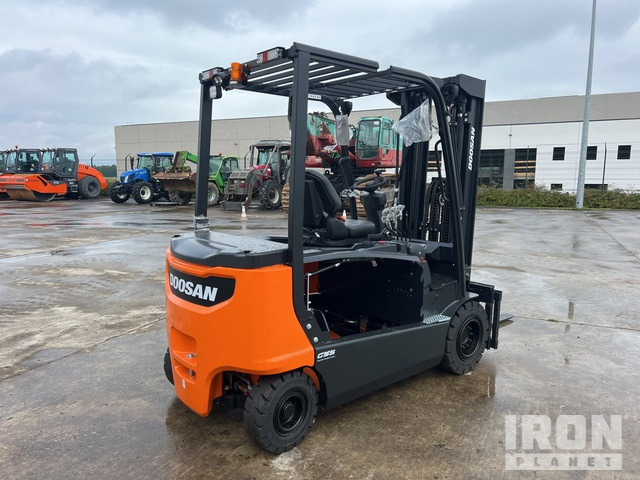 2023 Doosan B35X-7 PLUS 3500 kg Chariot Elevateur Elect ... Electric Forklift - Elektrický vysokozdvižný vozík: obrázok 4 2023 Doosan B35X-7 PLUS 3500 kg Chariot Elevateur Elect ... Electric Forklift - Elektrický vysokozdvižný vozík: obrázok 4