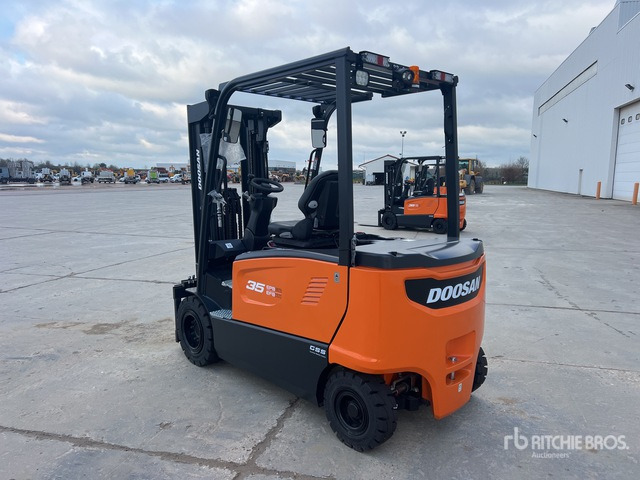 2023 Doosan B35X-7 PLUS 3500 kg Chariot Elevateur Elect ... Electric Forklift - Elektrický vysokozdvižný vozík: obrázok 3 2023 Doosan B35X-7 PLUS 3500 kg Chariot Elevateur Elect ... Electric Forklift - Elektrický vysokozdvižný vozík: obrázok 3