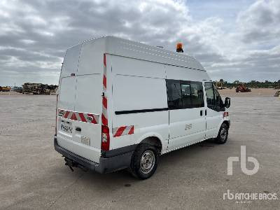 FORD TRANSIT 4x2 Camion Fourgon - Skříňový nákladní auto: obrázok 3 FORD TRANSIT 4x2 Camion Fourgon - Skříňový nákladní auto: obrázok 3