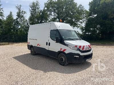 IVECO DAILY 35-140 Vhicule Utilitaire (Inoperable) - Skříňový nákladní auto: obrázok 4 IVECO DAILY 35-140 Vhicule Utilitaire (Inoperable) - Skříňový nákladní auto: obrázok 4