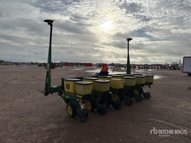 John Deere 7300 Max Emerge 2 Planter - Univerzálny sejací stroj: obrázok 3 John Deere 7300 Max Emerge 2 Planter - Univerzálny sejací stroj: obrázok 3