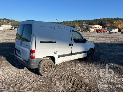 PEUGEOT PARTNER Vehicule Utilitaire (Inoperable) - Furgon: obrázok 3 PEUGEOT PARTNER Vehicule Utilitaire (Inoperable) - Furgon: obrázok 3