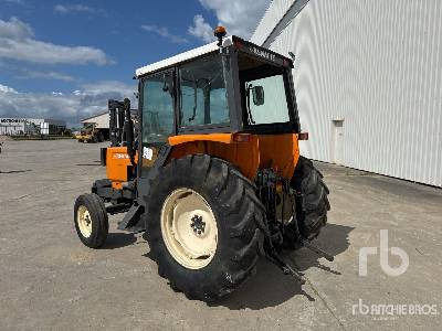 RENAULT 551S Tracteur Agricole - Traktor: obrázok 2 RENAULT 551S Tracteur Agricole - Traktor: obrázok 2