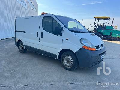 RENAULT TRAFIC Camion Fourgon - Skříňový nákladní auto: obrázok 4 RENAULT TRAFIC Camion Fourgon - Skříňový nákladní auto: obrázok 4