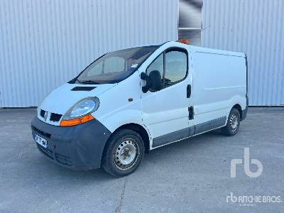 RENAULT TRAFIC Camion Fourgon - Skříňový nákladní auto: obrázok 1 RENAULT TRAFIC Camion Fourgon - Skříňový nákladní auto: obrázok 1