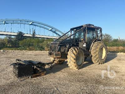 VALTRA T173 Tracteur Agricole (Inoperable) - Traktor: obrázok 1 VALTRA T173 Tracteur Agricole (Inoperable) - Traktor: obrázok 1