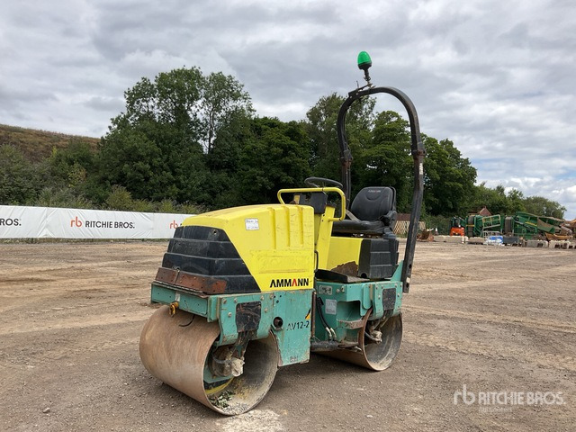2012 Ammann AV12-2 Double Drum Roller - Cestný valec: obrázok 2 2012 Ammann AV12-2 Double Drum Roller - Cestný valec: obrázok 2