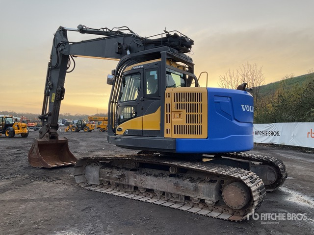 2014 Volvo ECR235DL Tracked Excavator - Pásové rýpadlo: obrázok 3 2014 Volvo ECR235DL Tracked Excavator - Pásové rýpadlo: obrázok 3