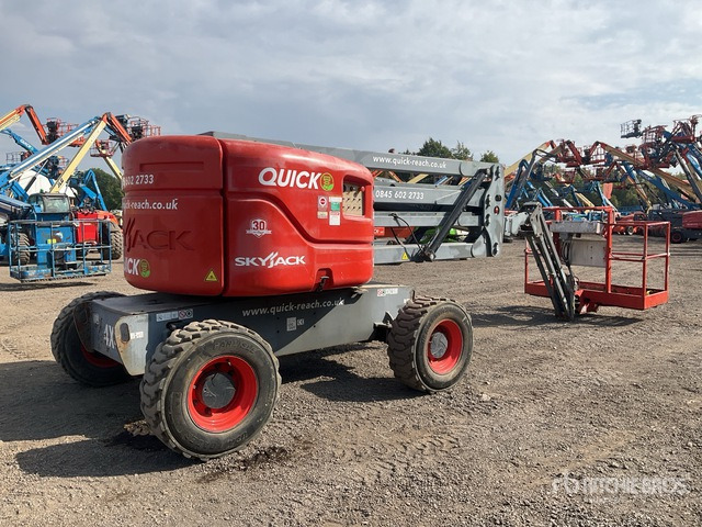 2016 Skyjack SJ51AJ 4WD Diesel Articulating Boom Lift - Kĺbová pracovná plošina: obrázok 3 2016 Skyjack SJ51AJ 4WD Diesel Articulating Boom Lift - Kĺbová pracovná plošina: obrázok 3