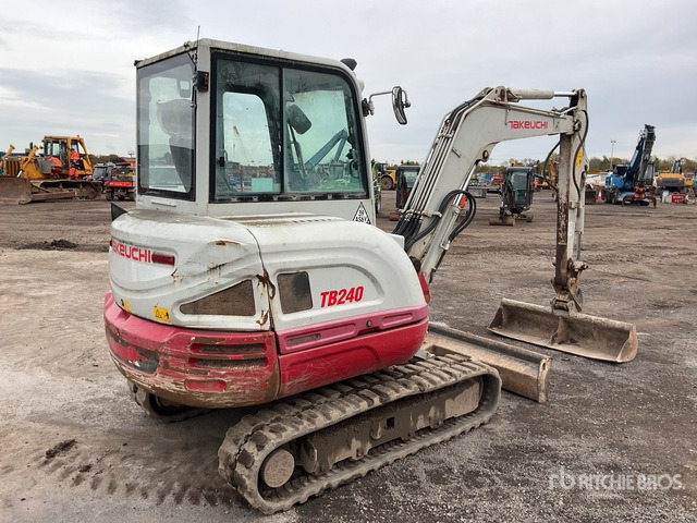 2018 Takeuchi TB240 Mini Excavator: <6.6t - Mini rýpadlo: obrázok 4 2018 Takeuchi TB240 Mini Excavator: <6.6t - Mini rýpadlo: obrázok 4