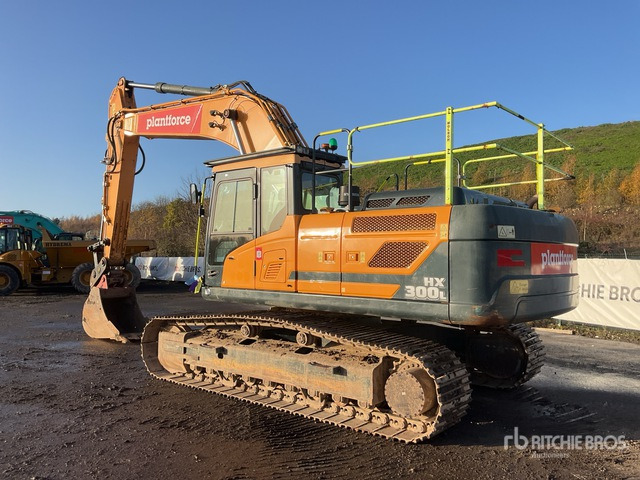 2019 Hyundai HX300L Tracked Excavator - Pásové rýpadlo: obrázok 2 2019 Hyundai HX300L Tracked Excavator - Pásové rýpadlo: obrázok 2