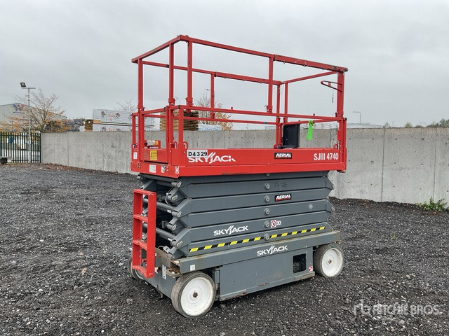 Samohybná plošiny 2019 Skyjack SJIII4740 2019 Skyjack SJ4740 Scissor Lift Scissor Lift: obrázok 1