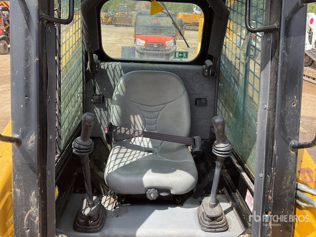 2021 Gehl R165 High Flow Skid Steer Loader - Šmykom riadený nakladač: obrázok 4 2021 Gehl R165 High Flow Skid Steer Loader - Šmykom riadený nakladač: obrázok 4