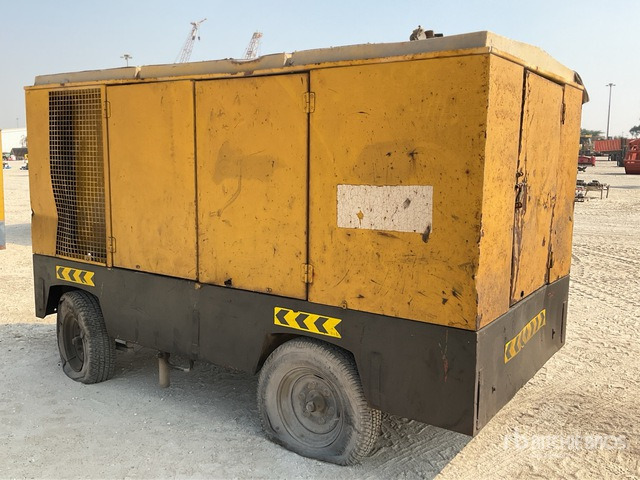 1996 Atlas Copco Mobile (Inoperable) Air Compressor - Vzduchový kompresor: obrázok 2 1996 Atlas Copco Mobile (Inoperable) Air Compressor - Vzduchový kompresor: obrázok 2