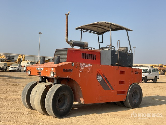 2001 Hamm GRW18 8 Wheel Pneumatic Roller - Pneumatikový valec: obrázok 1 2001 Hamm GRW18 8 Wheel Pneumatic Roller - Pneumatikový valec: obrázok 1