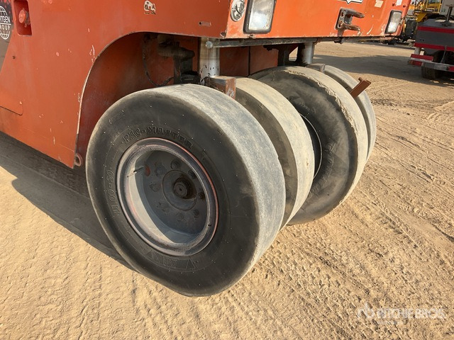 2001 Hamm GRW18 8 Wheel Pneumatic Roller - Pneumatikový valec: obrázok 4 2001 Hamm GRW18 8 Wheel Pneumatic Roller - Pneumatikový valec: obrázok 4