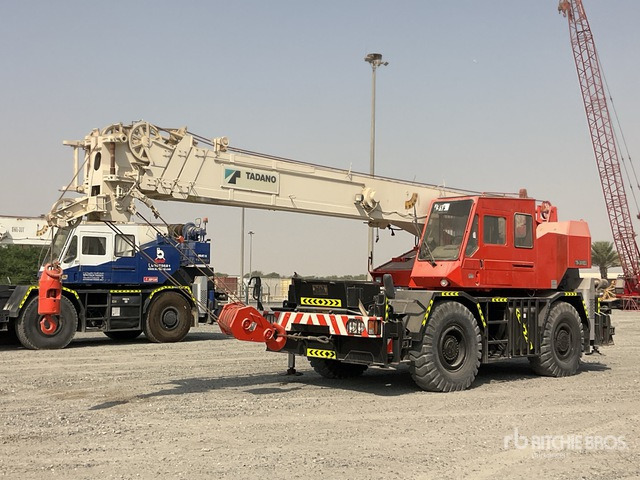 2002 Tadano TR300EX 30 ton 4x4x4 Rough Terrain Crane - Terénny žeriav: obrázok 2 2002 Tadano TR300EX 30 ton 4x4x4 Rough Terrain Crane - Terénny žeriav: obrázok 2