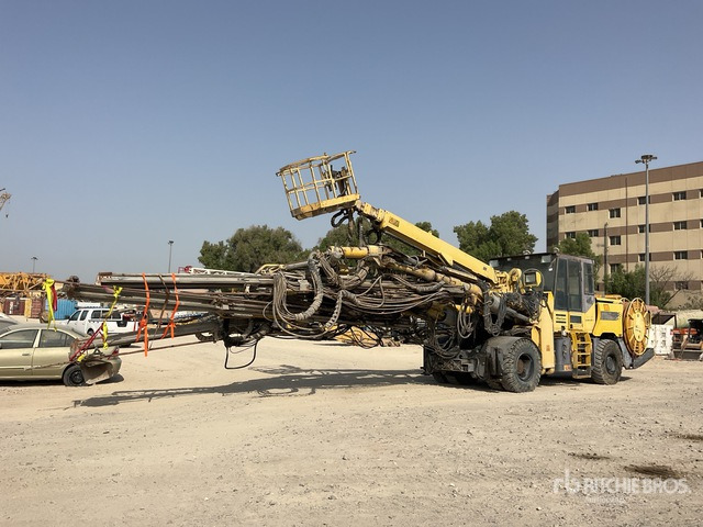 2004 Atlas Copco Rocket Boomer XL3C 4x4 Jumbo Drill - Vrtné príslušenstvo: obrázok 2 2004 Atlas Copco Rocket Boomer XL3C 4x4 Jumbo Drill - Vrtné príslušenstvo: obrázok 2