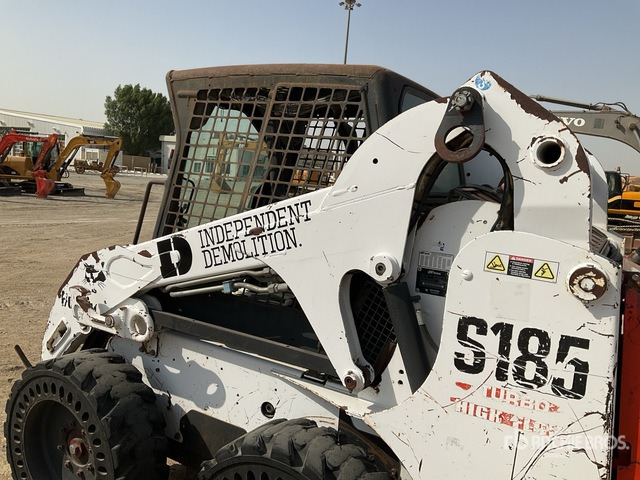 2004 Bobcat S185 - Šmykom riadený nakladač: obrázok 5 2004 Bobcat S185 - Šmykom riadený nakladač: obrázok 5