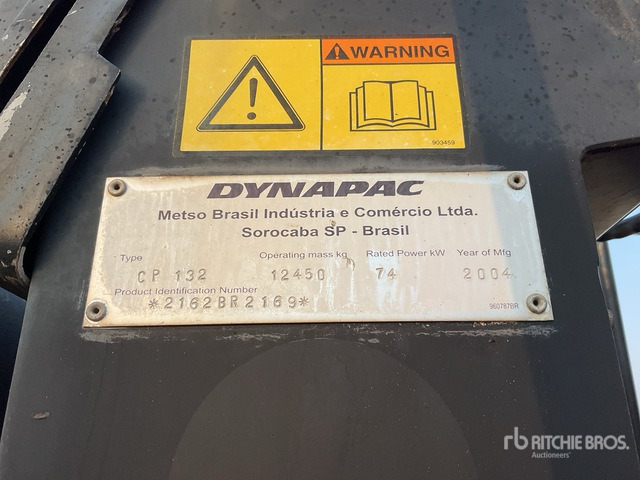 2004 Dynapac CP132 9 Wheel Pneumatic Roller - Pneumatikový valec: obrázok 1 2004 Dynapac CP132 9 Wheel Pneumatic Roller - Pneumatikový valec: obrázok 1